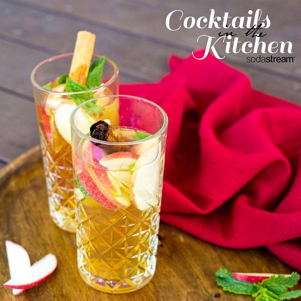 Apple and Cinnamon Spice Cocktail Recipe