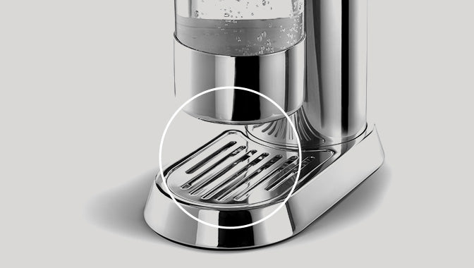 Stainless steel drip tray for easy maintenance