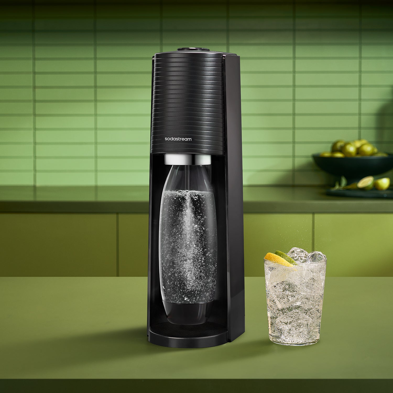 ［美品］SodaStream TERRA ブラック SodaStream Terra Quick Connect Sparkling Water Maker